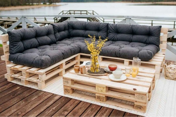 Custom bespoke wooden carpentry and pallet furniture manufacturing UAE